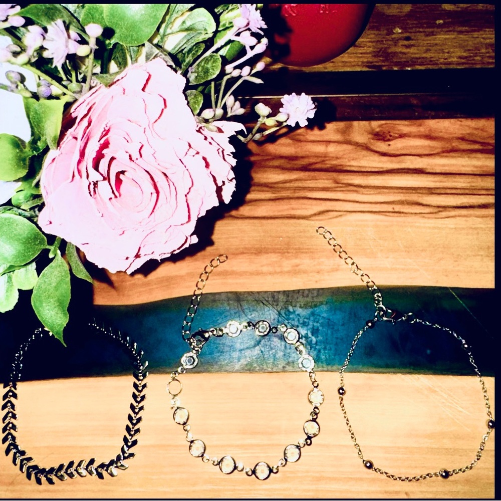 **NEW** Silver 3-Bracelet Set From Pandora’s Box